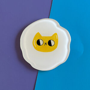 sunny cat egg magnet